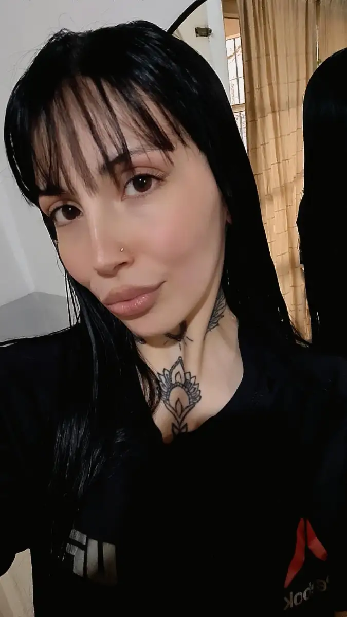 Perla - video call intensa, morocha de ojos marrones y buen trato virtual