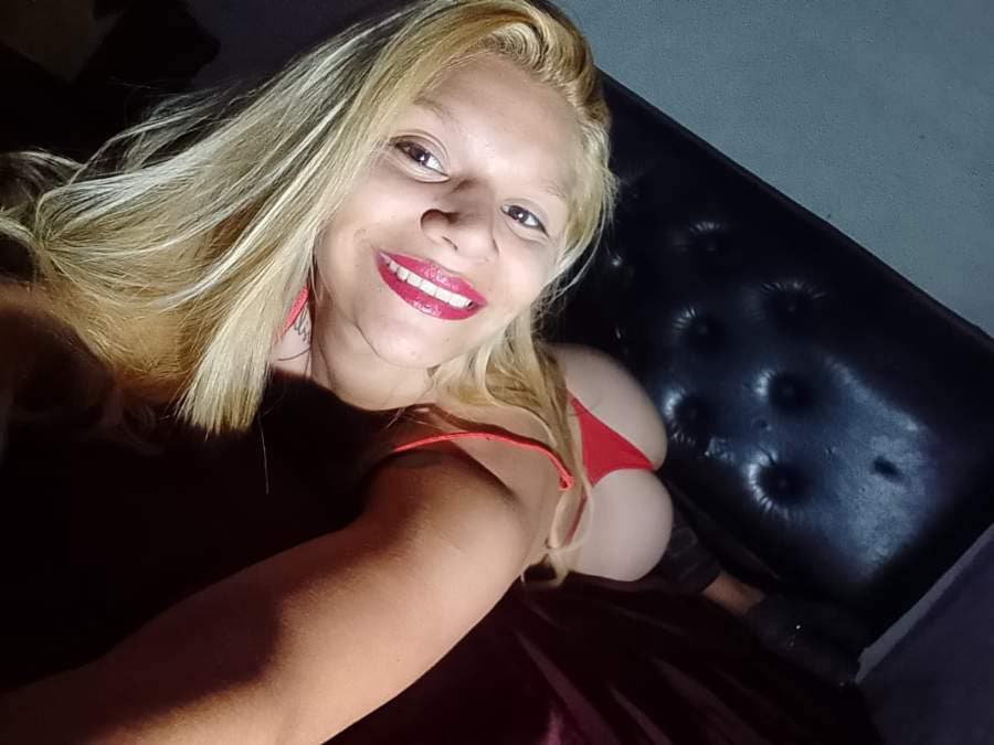 Milagros - Rubia de Pilar, trato de novia que vale cada peso